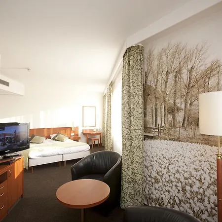 Отель Restaurant & Casino De Nachtegaal