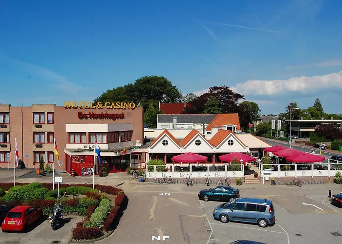 فندق Restaurant & Casino De Nachtegaal لِسِه