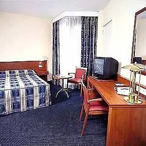 Restaurant & Casino De Nachtegaal מלון ליסא