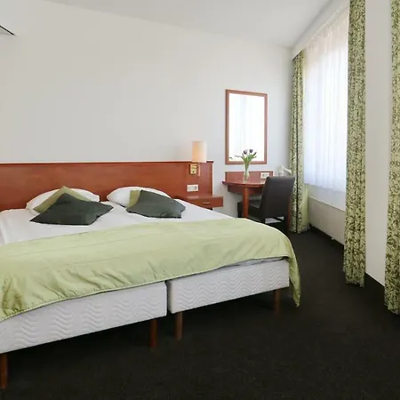 Restaurant & Casino De Nachtegaal Hotel 4*