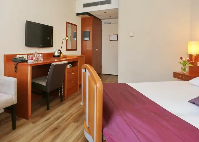 Restaurant & Casino De Nachtegaal Hotel Lisse