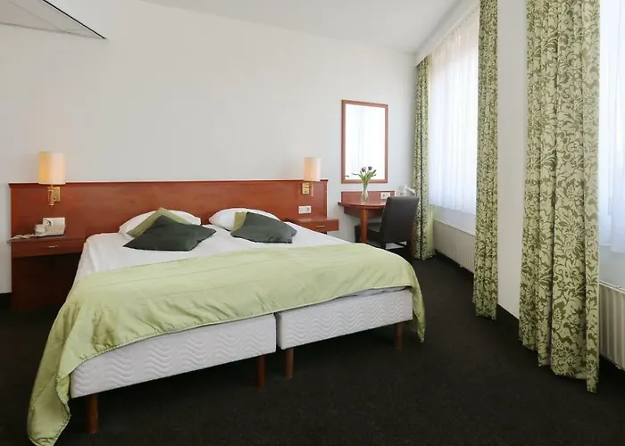 Restaurant & Casino De Nachtegaal Hotel 4*